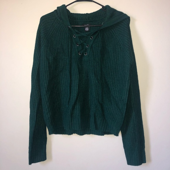 Hooded sweater with lace tie NWOT - Picture 2 of 4